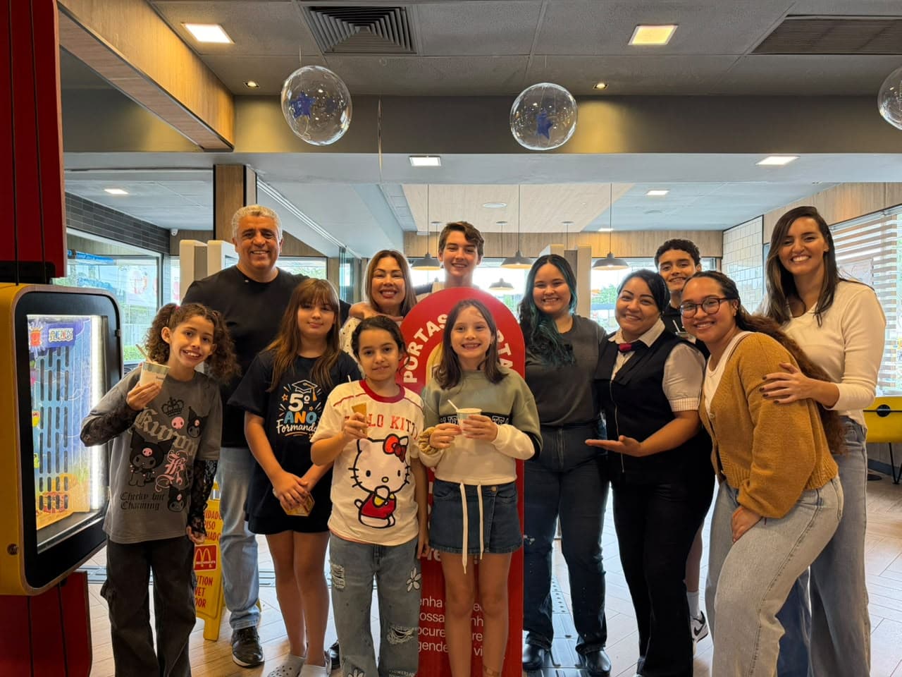 Santos Press leva crianças aos bastidores do McDonald’s